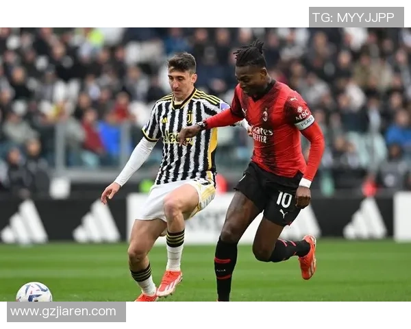 足总杯精彩对决AC米兰狂胜里昂上演帽子戏法引发全场热潮 足总杯精彩对决AC米兰狂胜里昂上演帽子戏法引发全场热潮