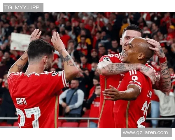 国王杯波尔图与国米战平帽子戏法引发全场热议数据分析揭示比赛亮点 国王杯波尔图与国米战平帽子戏法引发全场热议数据分析揭示比赛亮点