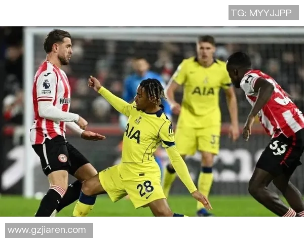 英超激战热刺与巴黎圣日耳曼战成平局红牌事件引发全场热议