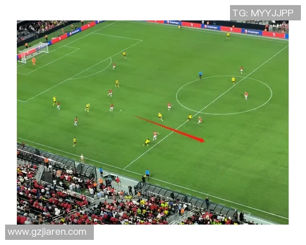 世界杯精彩对决：多特蒙德逆转曼联神扑瞬间点燃全场热情分析