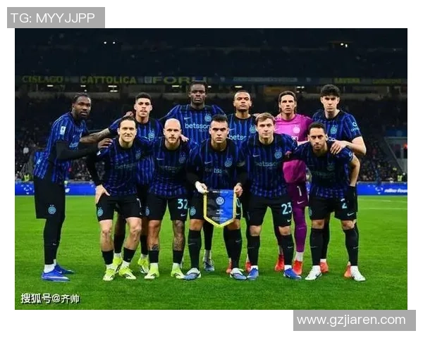 欧冠激战巴萨与那不勒斯握手言和红牌争议引发全场热议 欧冠激战巴萨与那不勒斯握手言和红牌争议引发全场热议