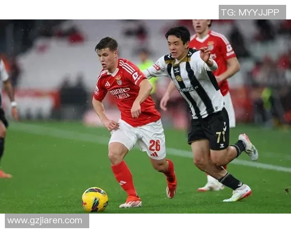 足总杯惊现冷门巴萨与本菲卡战平点球大战引发全场狂欢 足总杯惊现冷门巴萨与本菲卡战平点球大战引发全场狂欢